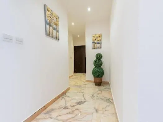 شقق فاخرة في برج المسارات Jeddah Apartment