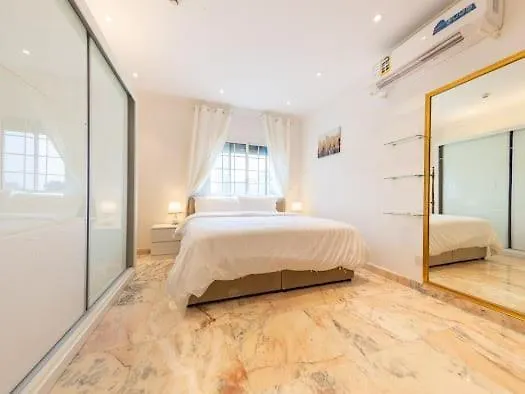 شقق فاخرة في برج المسارات Jeddah Apartment